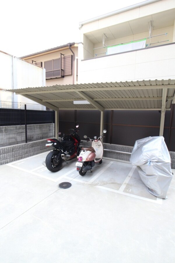 バイク置き場