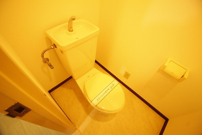 物件内観写真10　(トイレ)