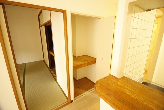 物件内観写真16　(廊下)