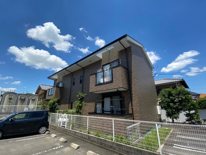 ドエル南陵の物件外観写真