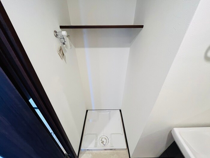 物件内観写真13　(洗濯機置場)