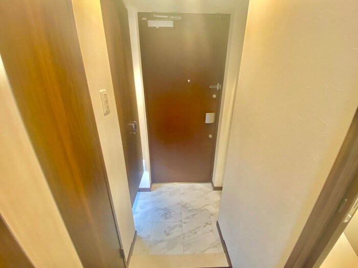 物件内観写真17　(玄関)