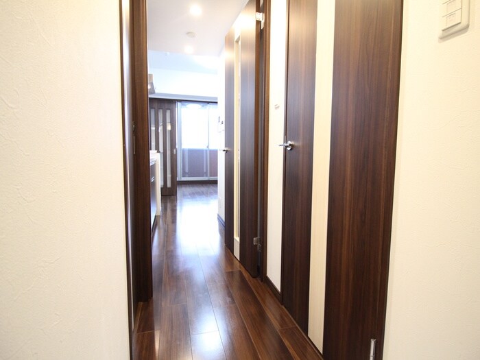 物件内観写真19　(廊下)