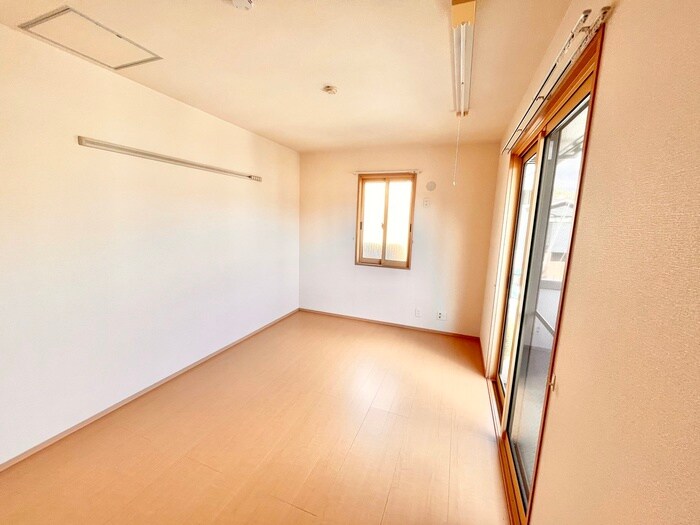 物件内観写真10　(居室)