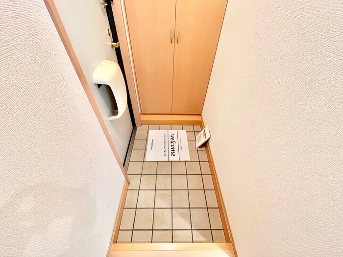 物件内観写真17　(玄関)