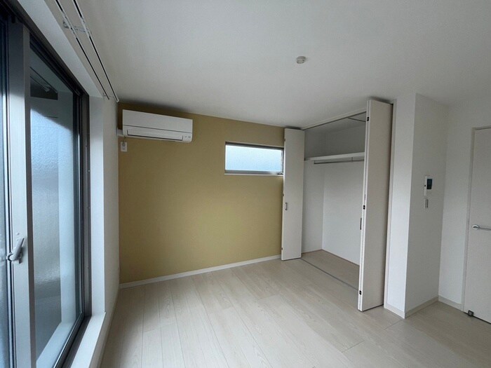 物件内観写真2　(居室)