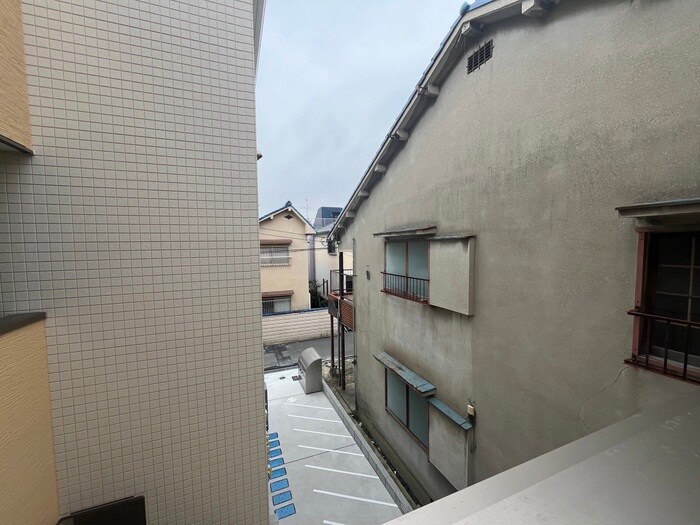 物件内観写真11　(室内からの展望)