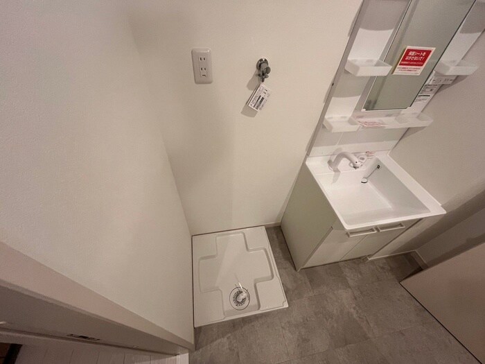 物件内観写真12　(洗濯機置場)