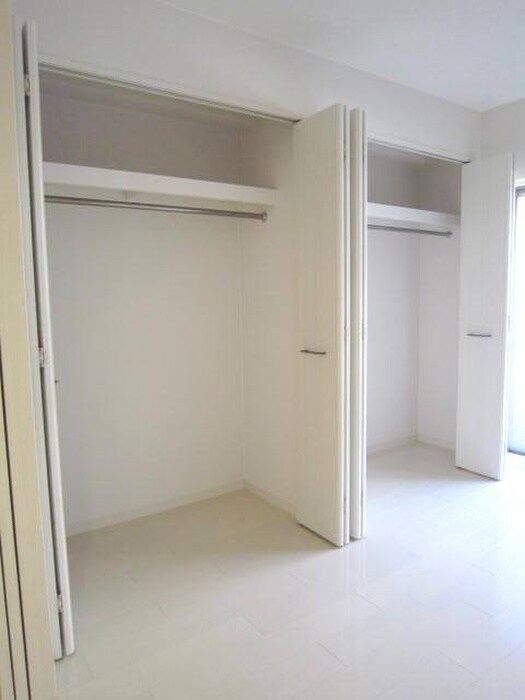 物件内観写真13　(収納)