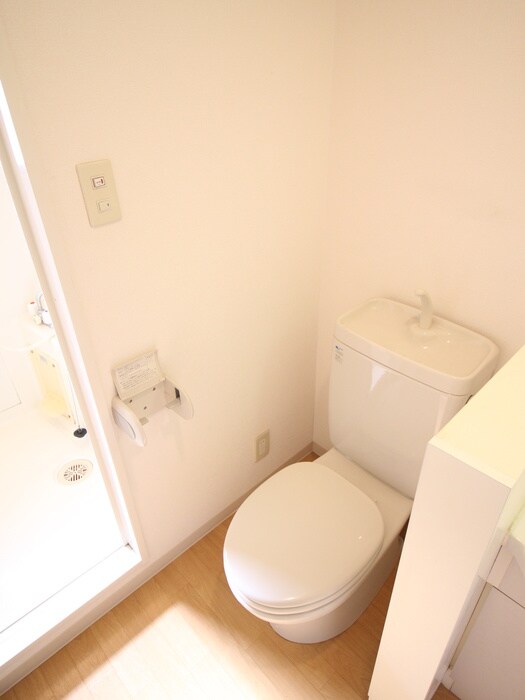 物件内観写真8　(トイレ)