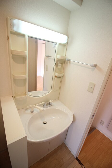 物件内観写真9　(洗面)