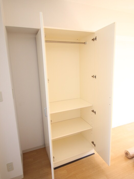 物件内観写真13　(収納)