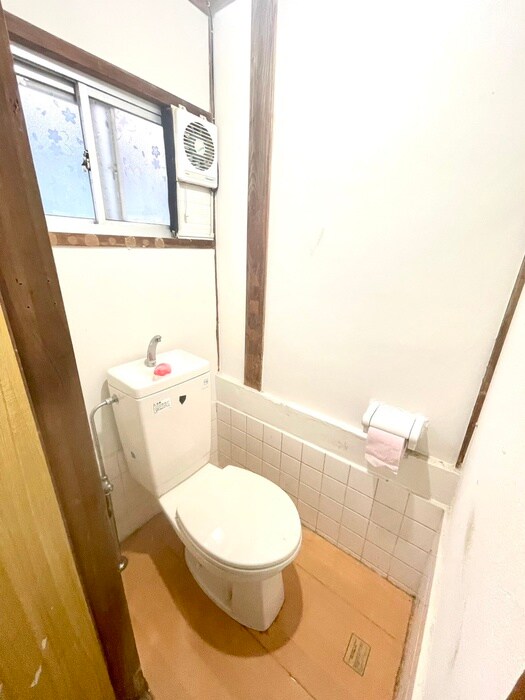 物件内観写真11　(トイレ)