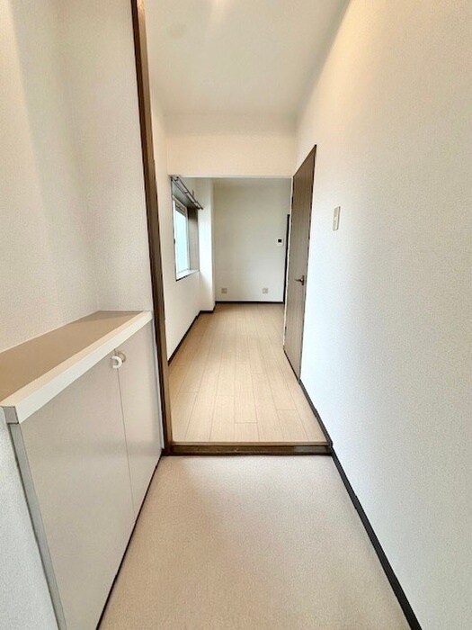 物件内観写真19　(廊下)