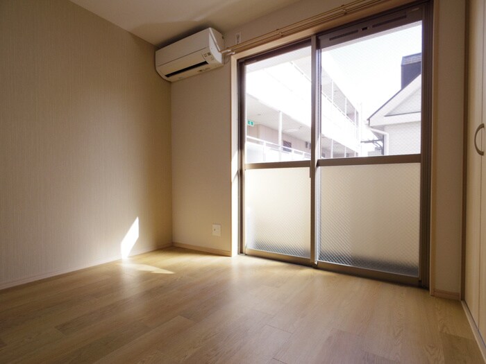 物件内観写真16　(居室)