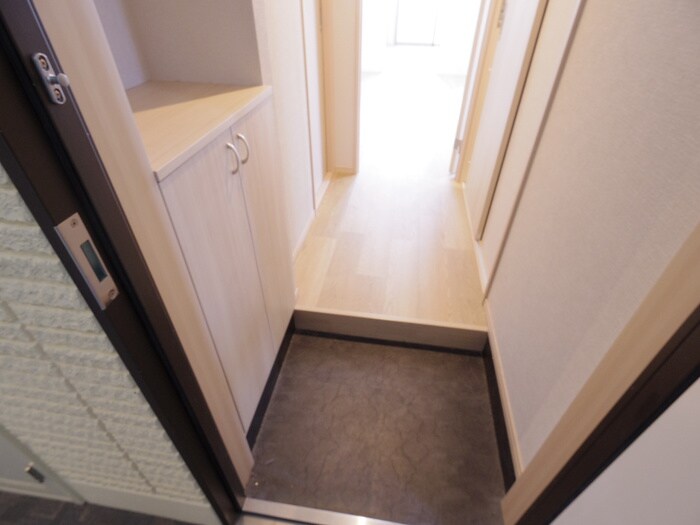 物件内観写真19　(玄関)