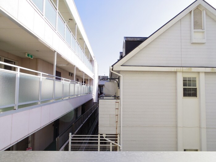 物件内観写真22　(室内からの展望)