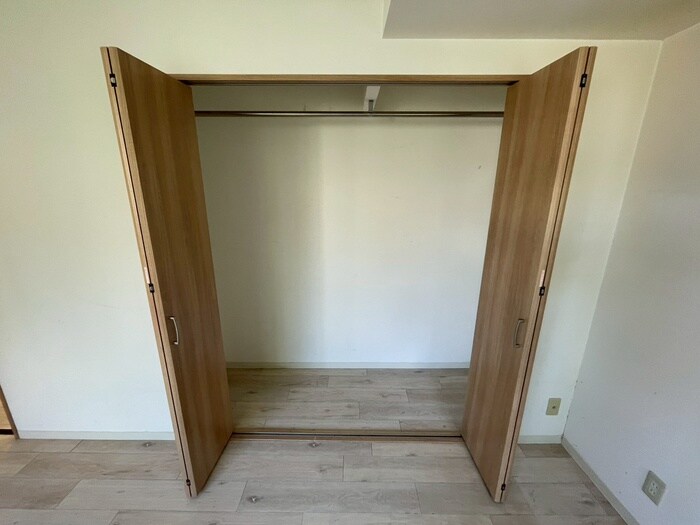 物件内観写真13　(収納)