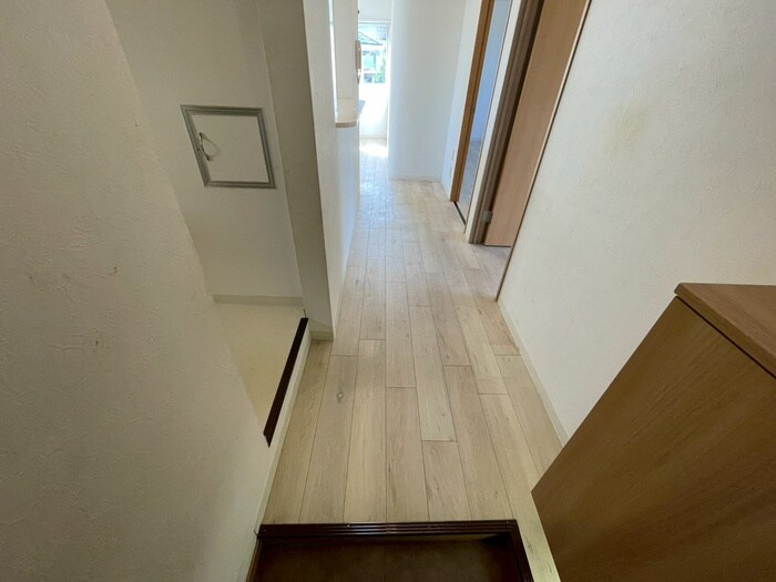 物件内観写真19　(廊下)