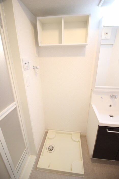 物件内観写真17　(洗濯機置場)