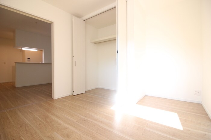 物件内観写真8　(居室)