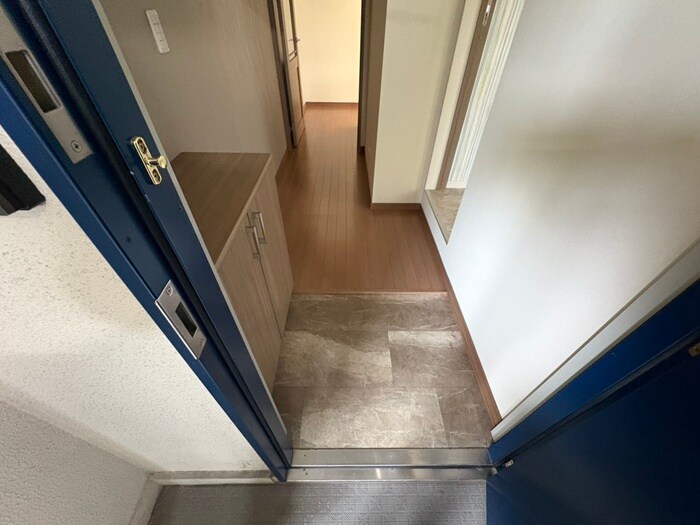 物件内観写真18　(玄関)