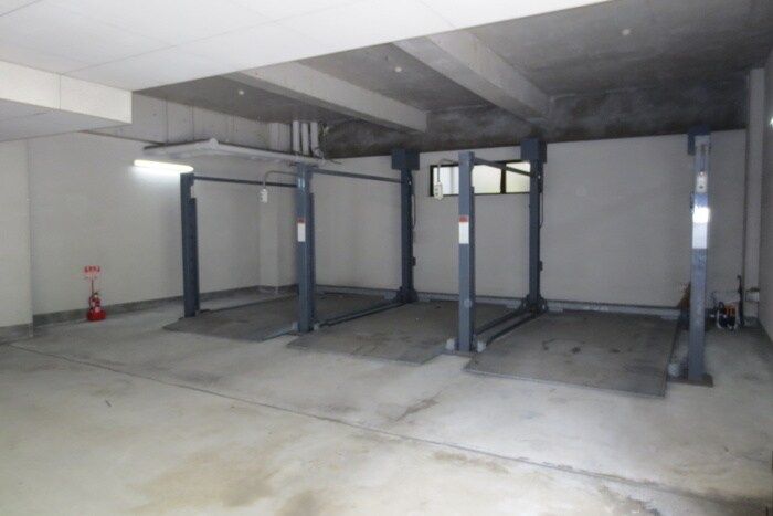 物件外観写真2　(駐車場)