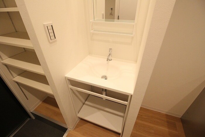 物件内観写真12　(洗面)