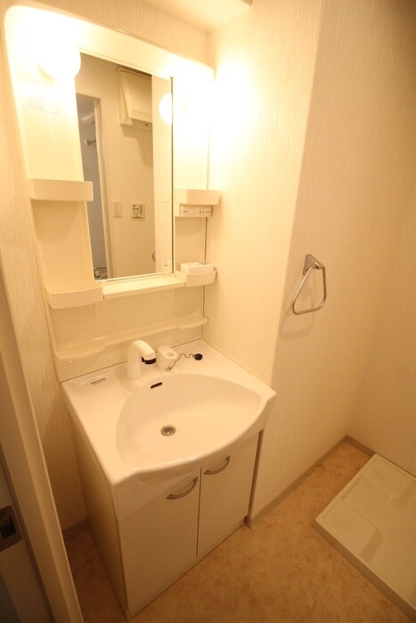 物件内観写真8　(洗面)