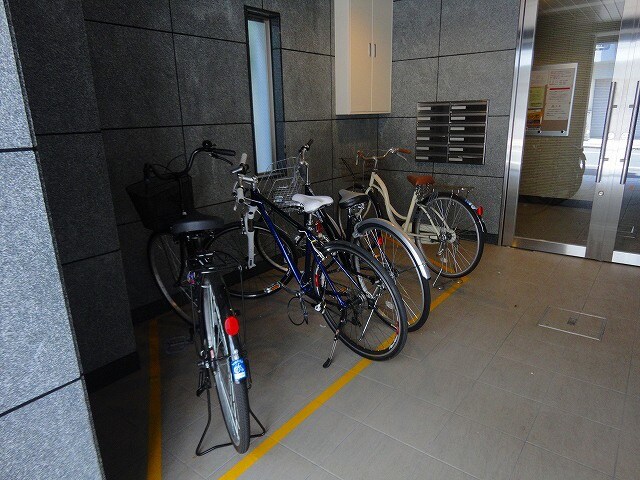 物件外観写真3　(駐輪場)