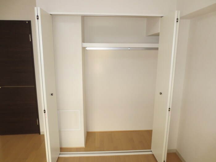 物件内観写真12　(収納)