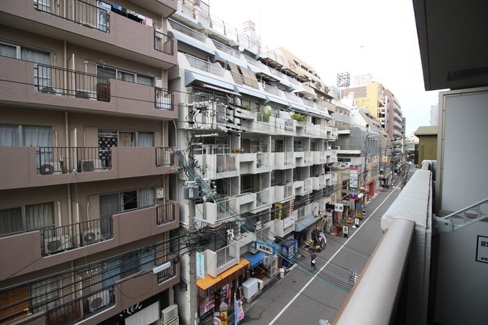 物件内観写真16　(室内からの展望)