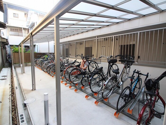物件外観写真2　(駐輪場)