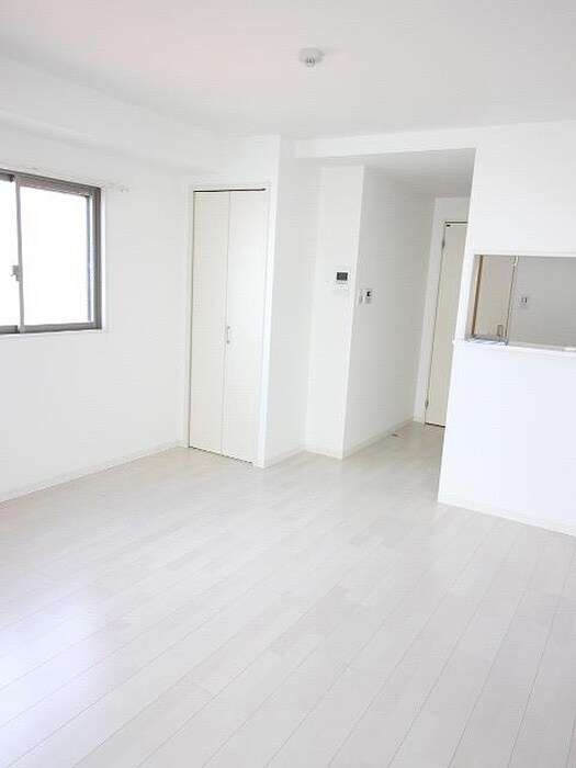 物件内観写真10　(居室)