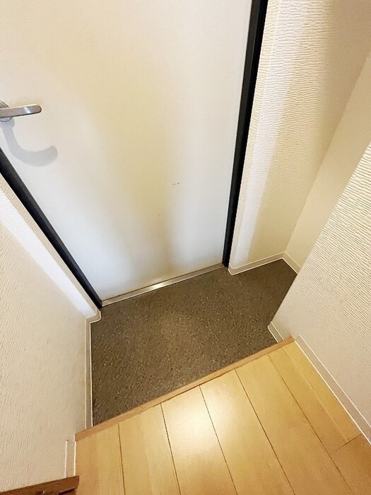 物件内観写真17　(玄関)