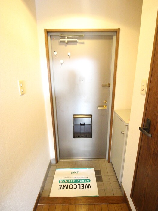 物件内観写真19　(玄関)