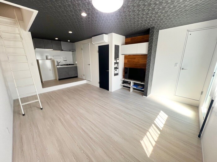 物件内観写真1　(居室)