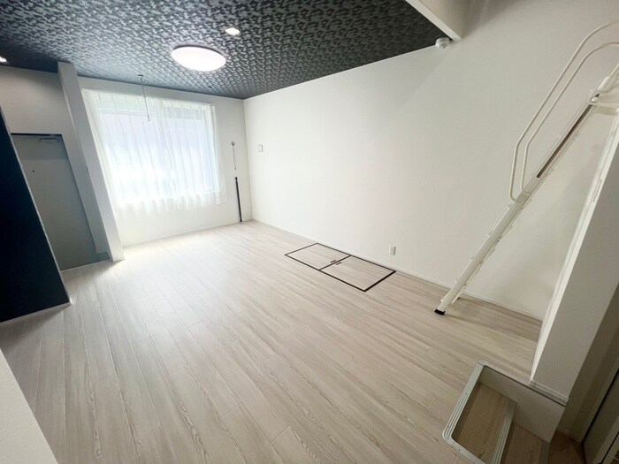 物件内観写真2　(居室)