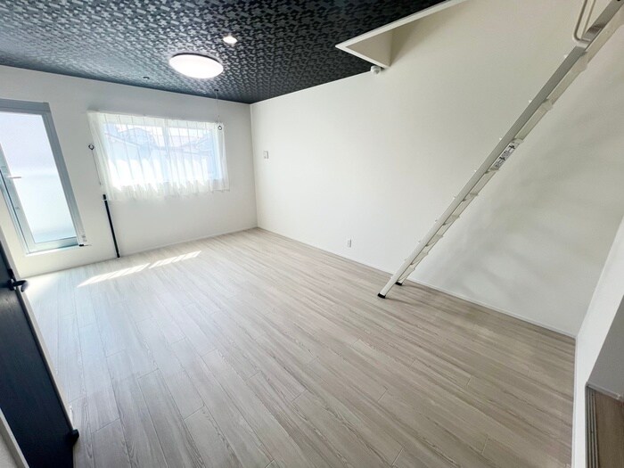 物件内観写真3　(居室)