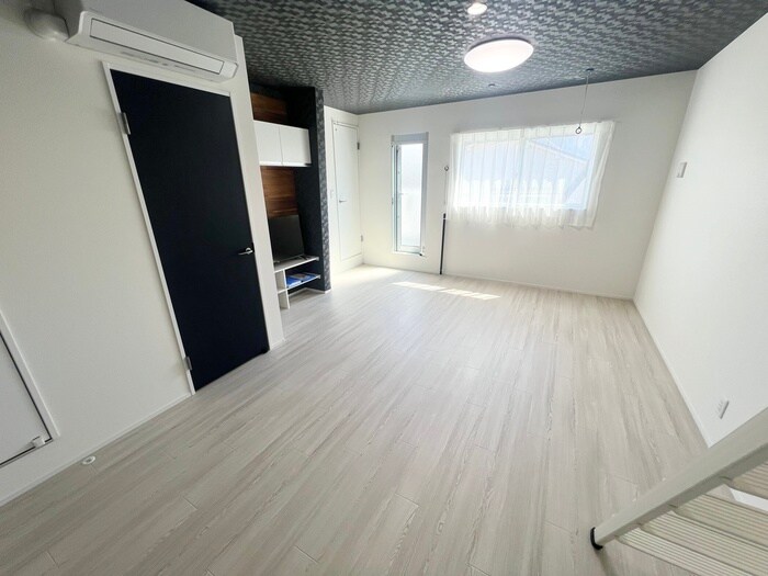 物件内観写真4　(居室)