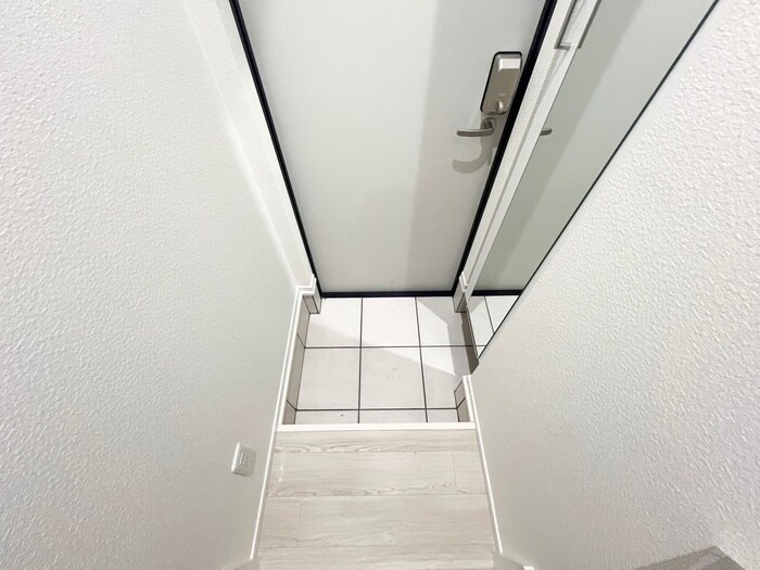 物件内観写真14　(玄関)