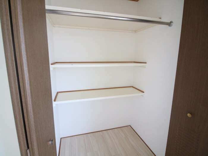 物件内観写真15　(収納)
