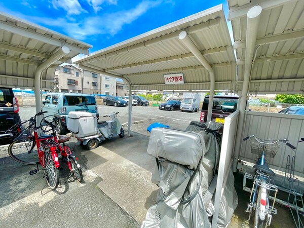 バイク置き場