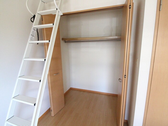 物件内観写真13　(収納)