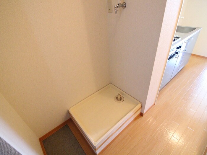 物件内観写真17　(洗濯機置場)