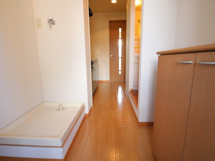 物件内観写真18　(廊下)