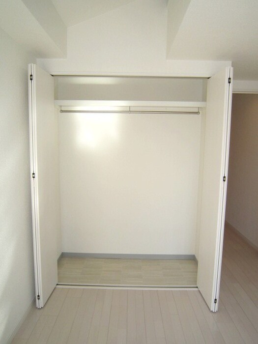 物件内観写真12　(収納)