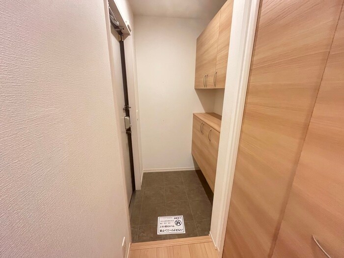 物件内観写真20　(玄関)