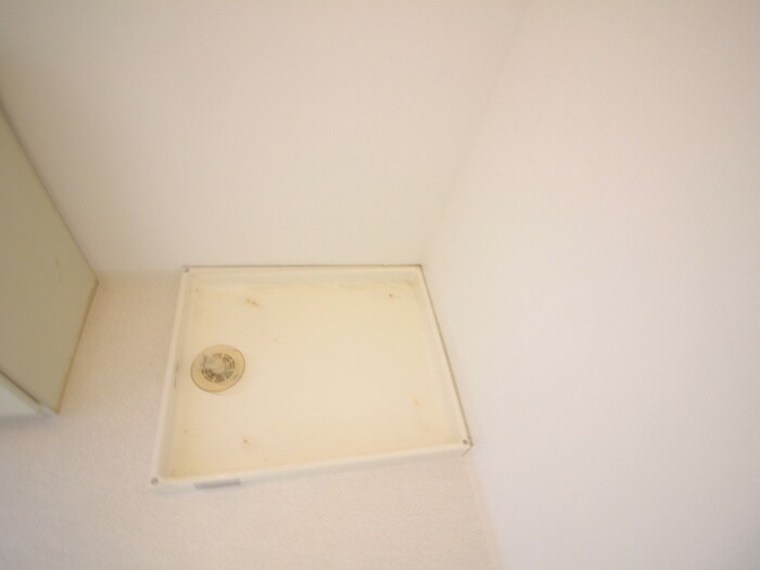 物件内観写真12　(洗濯機置場)