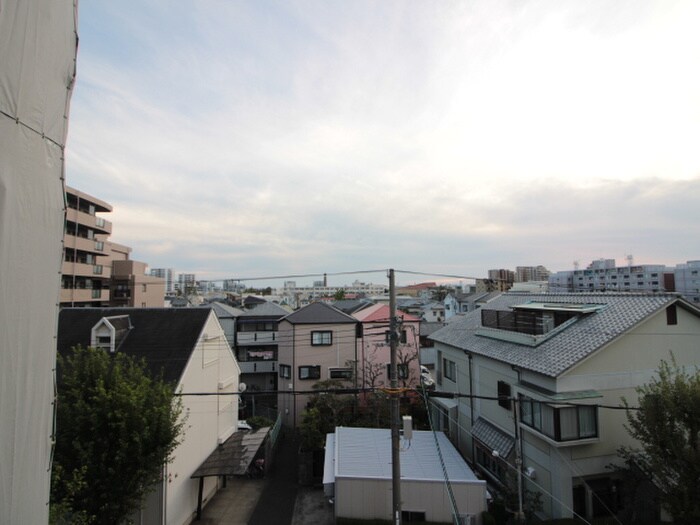 物件内観写真16　(室内からの展望)